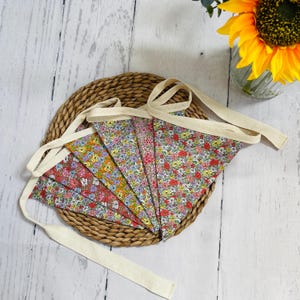 Pretty summer floral  Bunting, double sided, bright flowers, outdoor bunting, indoor bunting, party bunting, wedding bunting