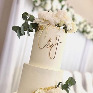 Initial wedding acrylic cake charm | Personalised initial cake charm | Acrylic cake charm