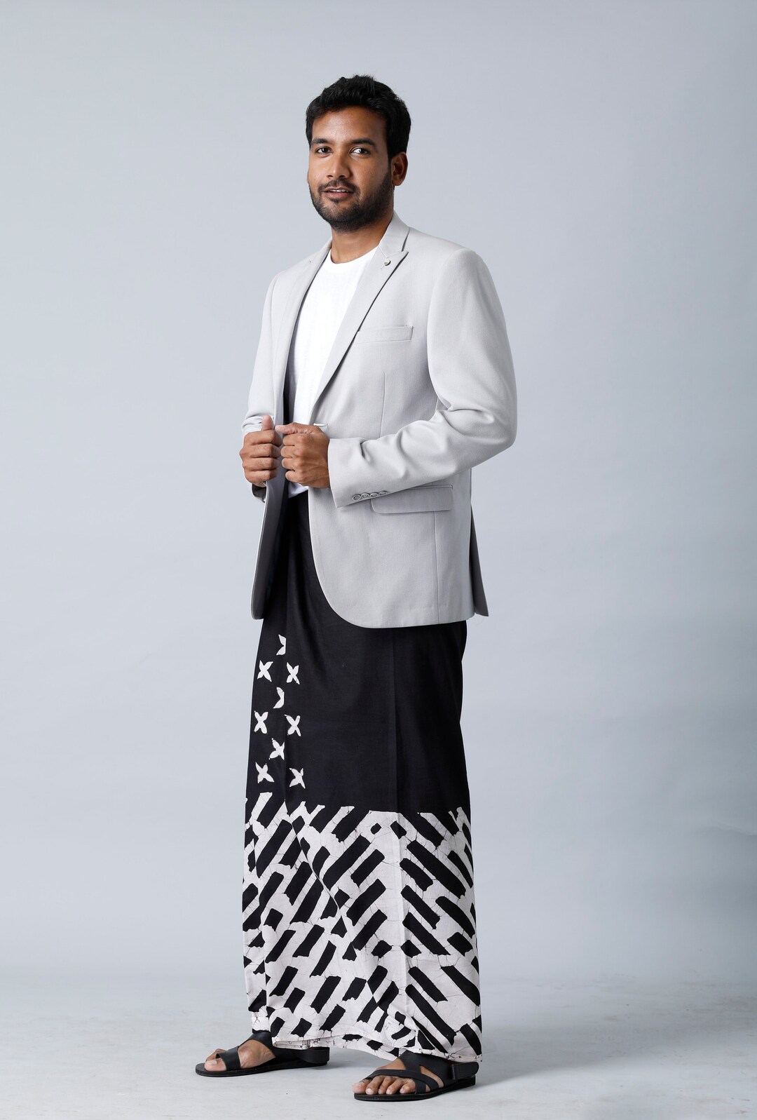 Batik Sarong Longyi Malong Unisex One Size Handmade Black & White ...