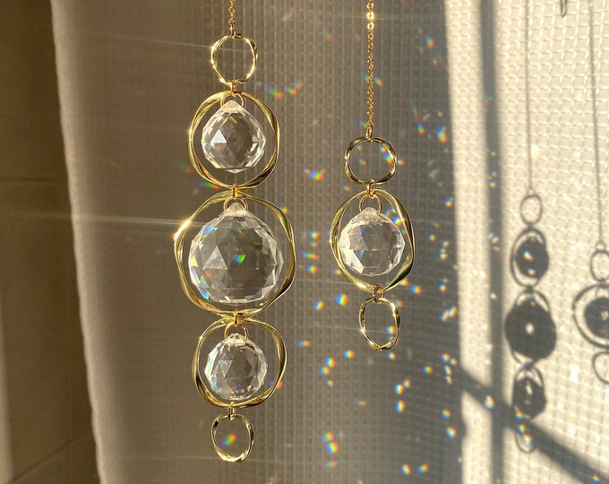 Armreif Sonnenfänger | Hängendes Goldkristallprisma | Fenster Aufhänger Sonne | Spiral-Hoop | Aura Regenbogen | Brautjungfer Geschenk | 20 mm Sonnenfänger 30 mm