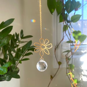 Flower Sun Catcher | Hanging Gold Crystal Prism | Sun Boho Window Hanger | Gold Daisy | Aura Rainbow Car Accessory | Suncatcher