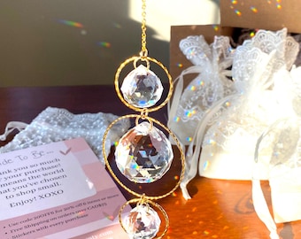 10+ Bulk Bridesmaid Sun Catcher Bundle | Maid of Honour Gold Crystal Prism | Wedding Bach Party Gift Bag | Bridesmaids Rainbow Suncatcher