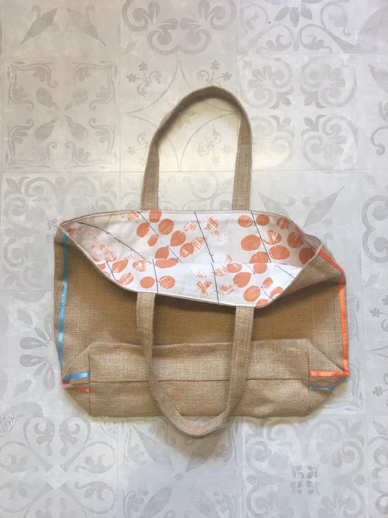 Shopping bag.
