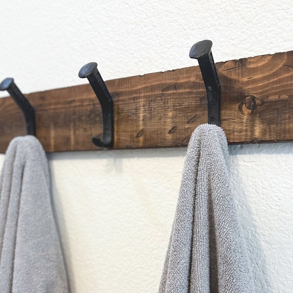 Western Towel & Coat Hanger | Railroad Spike Towel Holder | Western Bath Decor | Rustic Coat Rack | Farmhouse Towel rack | Chestnut