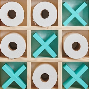 Portarrollos de baño de castaño / Tic Tac Toe / Pino azul / Exhibición de papel higiénico / Decoración de la sala de baño / Organización de la sala de baño / imagen 5