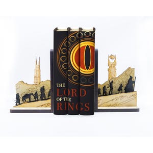洋書 Lord of the Rings Book and Bookends Gift The Lord of the Rings Book and Bookends Gift Set Unopened jp