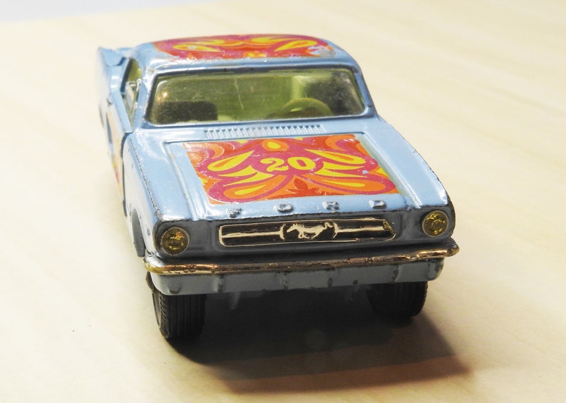 1960's Corgi Toys Ford MUSTANG Fastback 2+2 Blanc Vintage Modèle Approx L = 4