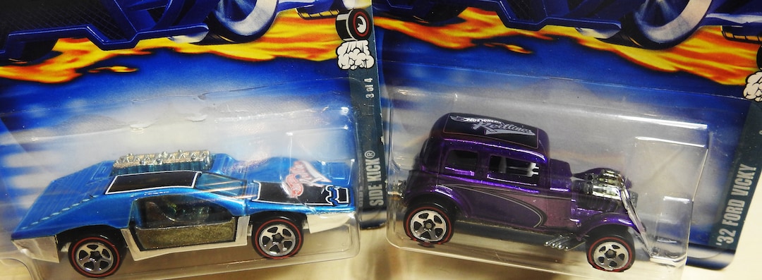 Hot Wheels Redline Purple '32 Ford Vicky #104 Die-Cast Car With Race & Win Online Card