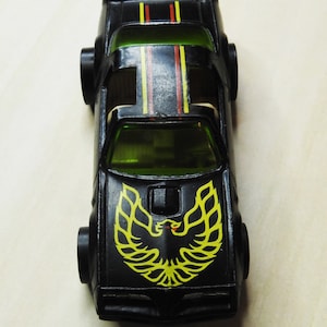 Mattel Hot Wheels The Hot Ones Hot Bird No.2014 - Damaged Un-Punched Card - Circa 1980s - Auctioneering