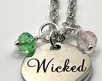 Naszyjnik Wicked z kryształami Glinda Pink i Elphaba Green, łańcuszek 16"