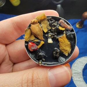 Lilith Tealight