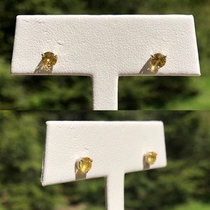 NEW 14kt white gold natural yellow sapphire stud earrings
