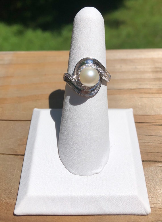 14kt yellow and white gold diamond and pearl ring