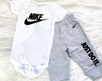 nike newborn baby