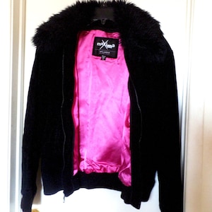 Vintage Black Suede Jacket: Removable Faux Fur Collar, Satin Liner