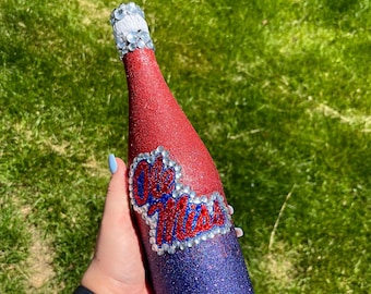 Bedazzled Logo and Ombré Glitter Bottles for College, Graduation, parties, Sweet 16, Weddings, etc.