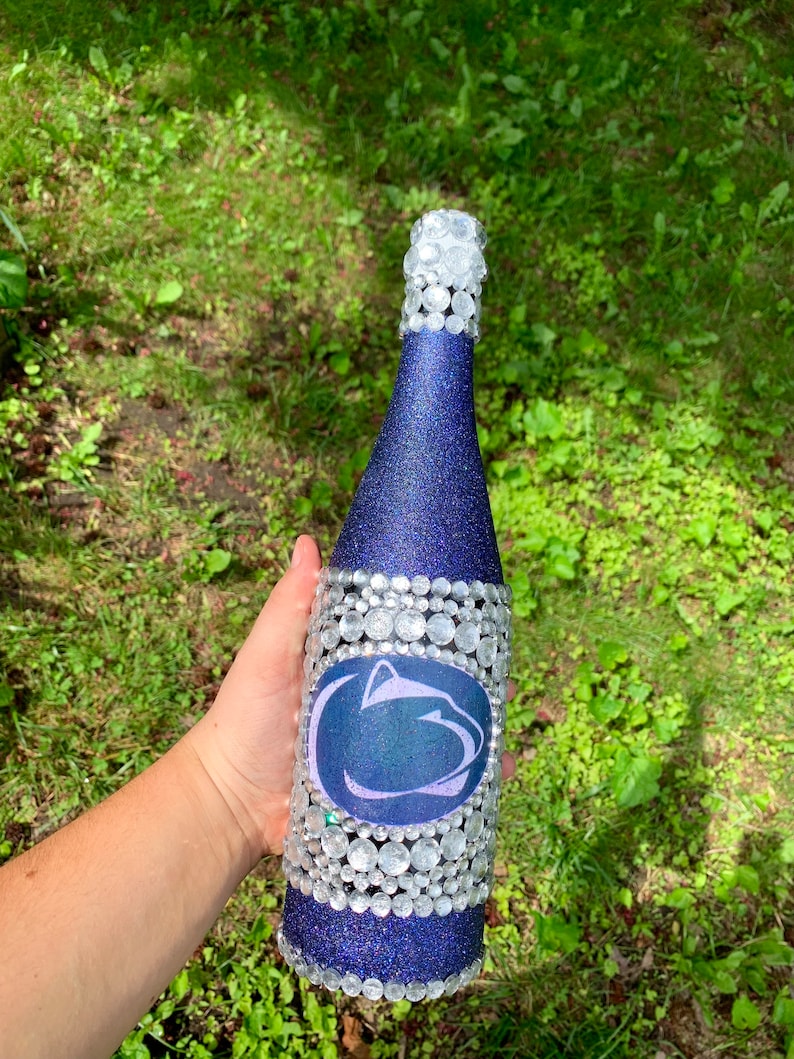 Penn State bottle with navy glitter.