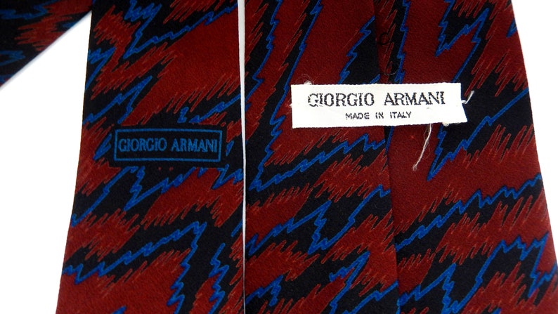 Cravates en soie Giorgio Armani/ 3 modèles uniques/tons rouges/ fabriquées en Italie image 10