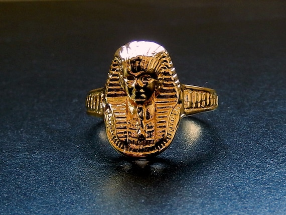 Egyptian Ring King Tut Famous Boy King 18K. Gold Tone
