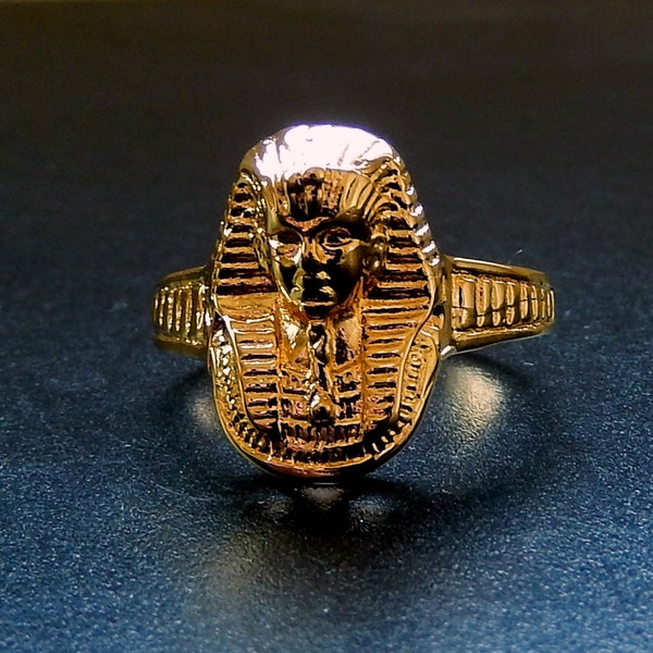 Egyptian Ring / King Tut / Famous Boy King / 18K. Gold Tone / Jewelry Grade Brass / Size 7 or 8