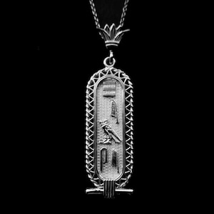 PEACE / Cartouche égyptienne / 925 livres sterling / Chaîne de 18 po. / Fabriquée à la main aux États-Unis (le dernier)
