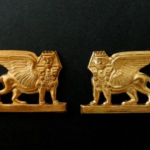 Vintage Design Raw Brass Stamping / Egyptian Revival / Sphinx Mirror Image Pair / Venetian Image /  1 3/8&quot; x 1&quot;  / One Pair