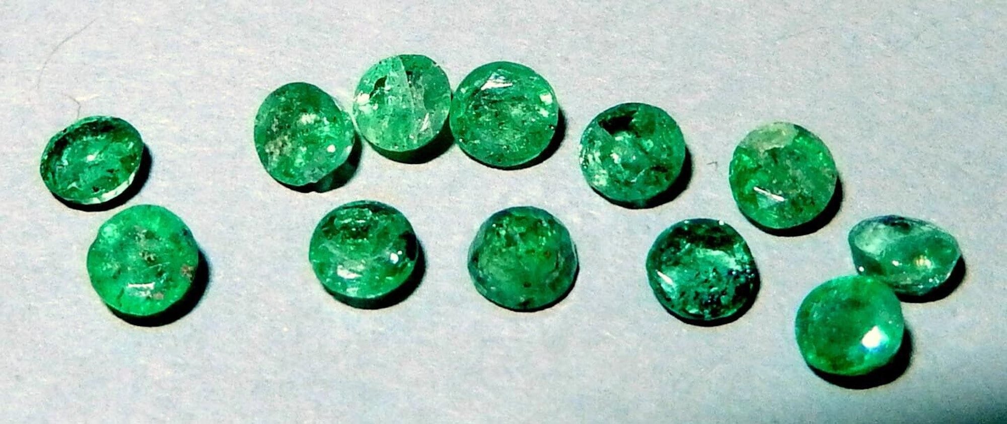 Emeralds/natural Mined/ Small Lots/sizes 1.3-2.3mm/good Color/ Natural ...