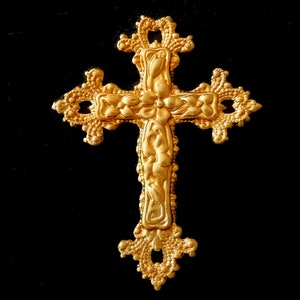 Vintage Raw Brass Stamping / Flower Cross with Ornate Details / 2.25 x 1.75 image 4