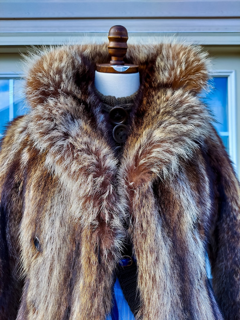 Authentic Vintage Fur Coat. Luminous Luxurious Fur Coat. Long 1970 Silk Lined Winter Fur Coat. Victor Sacks Vintage Fur Coat. Christmas Gift image 3