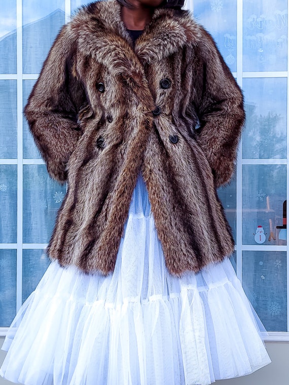 Authentic Vintage Fur Coat. Luminous Luxurious Fu… - image 8