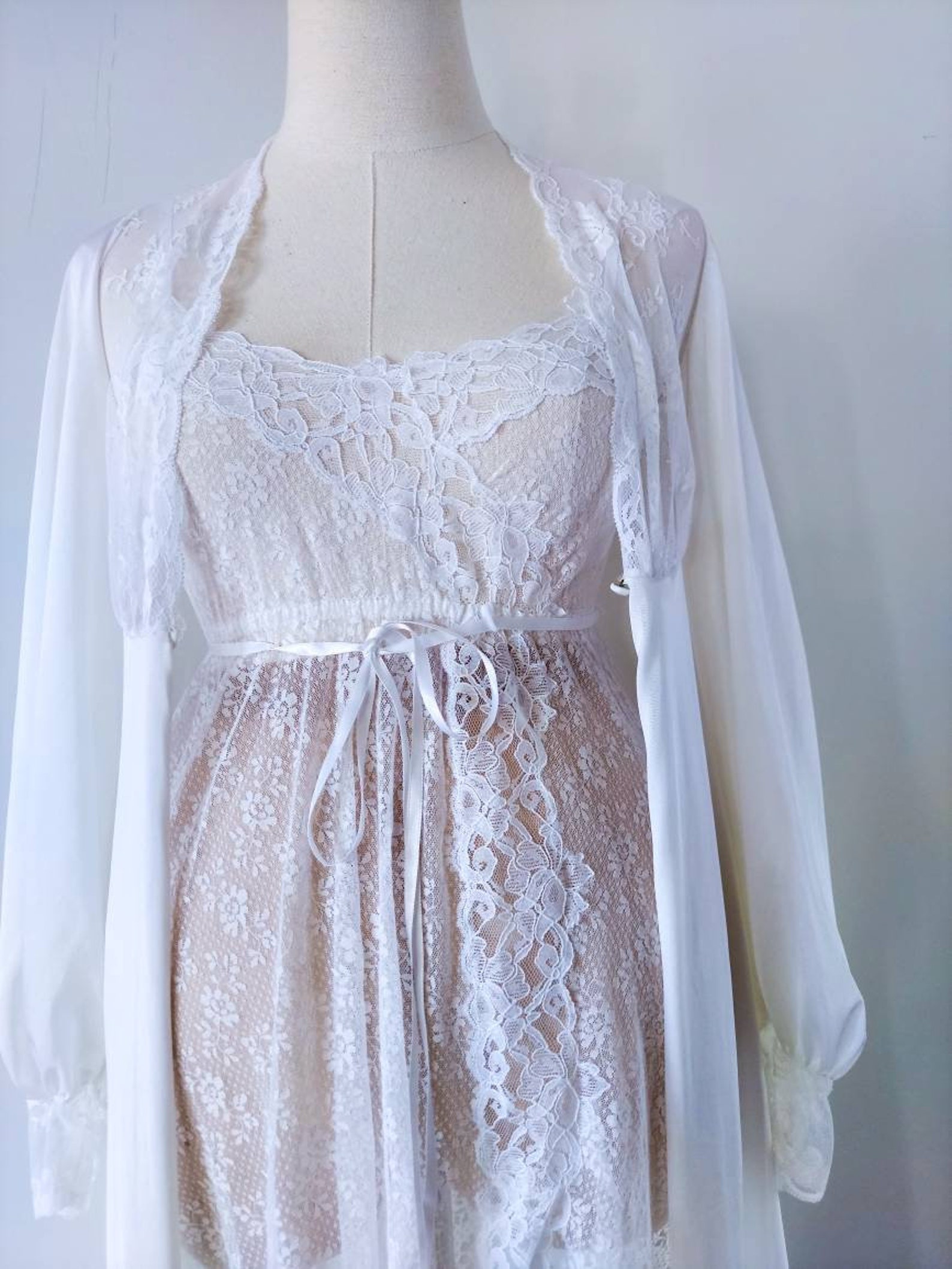 White Sheer Floral Lace Peignoir Set . Vintage Glydon Sheer Wedding ...