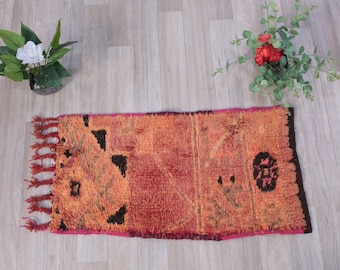 narrow runner moroccan rug-vintage boujaad rug for living room-berber rug vintage-handwoven runner rug-soft wool rug-area rug 17 x 33 inches