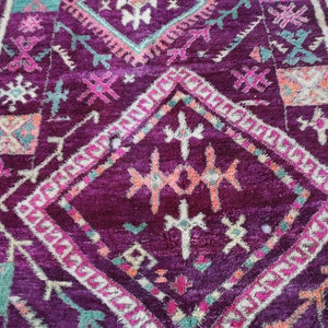 Vintage Moroccan rug, Authentic Boujaad Rug 7x10 ft-Bohemian Rug For Bedroom Aesthetic-Purple Morrocan Rug-Vintage Kilim-Handmade Berber Rug 画像 4