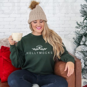 Gildan 18000 Wald grün Sweatshirt Mockup | Sweatshirt Mockup | Urlaub Mockup | Weihnachten Mockup | Grüne Sweatshirt Mockup | Modell Mockup