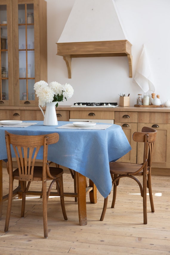Wholesale table linens deals