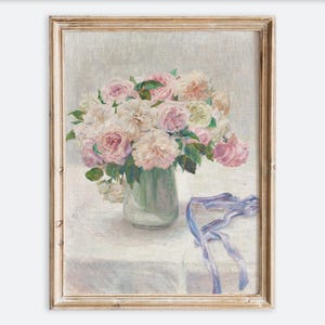 Impresión artística de pared con naturaleza muerta, flores rosas en jarrón vintage europeas, pintura al óleo rústica en colores pastel, póster de granja floral antiguo con un toque melancólico VP288