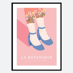 Mädchen mit Blumen in Socken Wall Art Print | Handgezeichnete Frühlings-Sommer Illustration, zeitgenössisches modernes ästhetisches Mode-Plakat-Dekor MA64