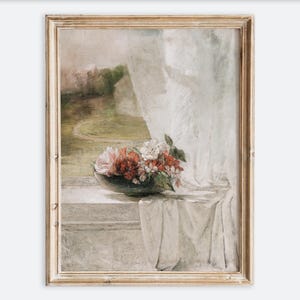 Impresión de arte de pared con flores vintage europeas en un jarrón sobre el alféizar de una ventana, pintura al óleo rústica, póster de granja antigua con un ambiente neutro y melancólico VP133
