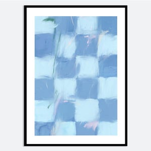 Peut inclure: Impression d'art abstrait avec un motif de damier dans des tons de bleu. L'œuvre d'art a un style texturé et pictural avec des coups de pinceau visibles. L'œuvre est encadrée dans un cadre noir.