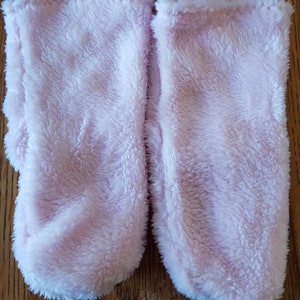 Girl&#39;s, Light Pink Fleece Socks Sole Sizes 3 1/2&quot;, 4 1/2&quot;, 5&quot;, 5 1/2&#39;, 7&quot;