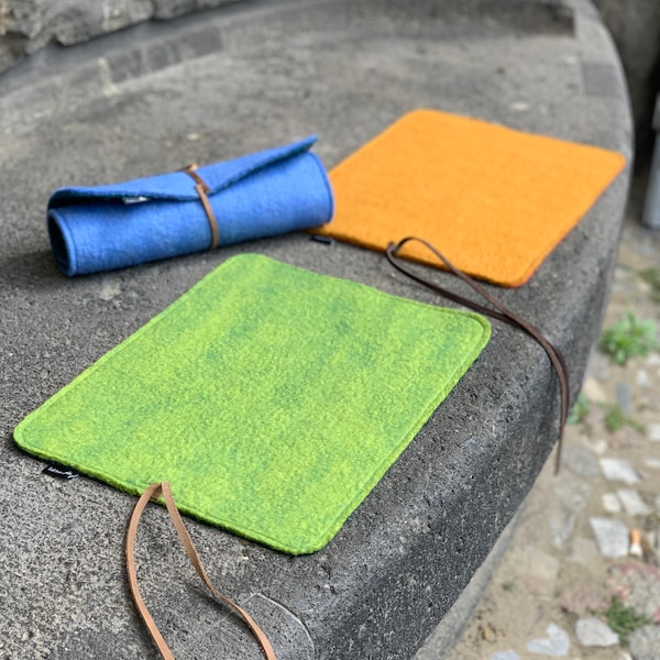 stylisches Sitzkissen to go, wärmendes Open-Air-Sitzkissen, outdoor Sitz aus leichtem handgefertigtem Merino-Wollfilz, verschiedene Farben