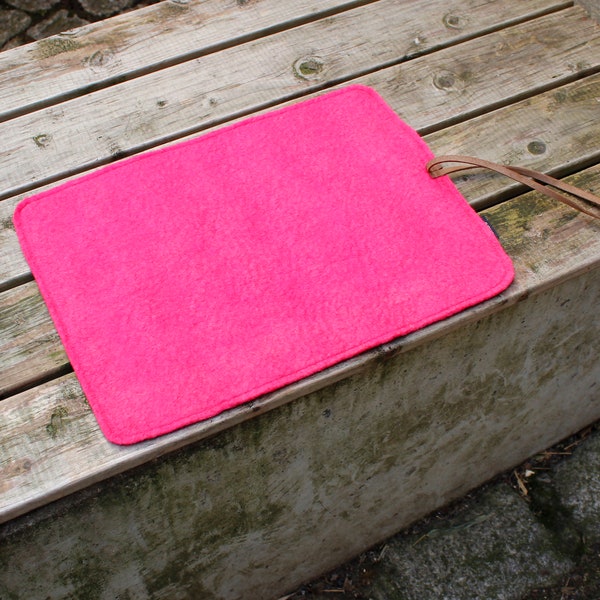 Outdoor-Sitzkissen to go, pink/kardinal, wärmend, stylisch und robust, aus leichtem handgefertigtem Merino-Wollfilz