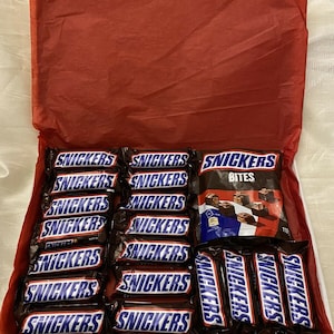 Snickers sweets chocolate hamper box gift - PERSONALISED SWEET TREAT