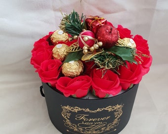 Navidad I Love You Flower Hat Box Forever Red Soap Roses Ferrero Rocher