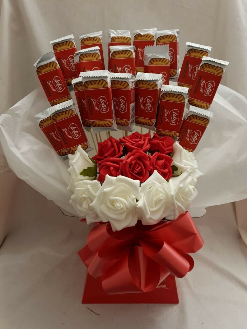 Deluxe Large Chocolate Lotus Biscoff Biscuit Explosion Flowers Bouquet