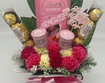 Ramo de chocolate rosa para el Día de la Madre Lindt Ferrero Impresionante cesta de regalo con flores de seda