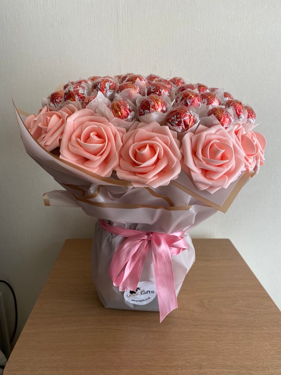Roses with Lindt Lindor Truffles Roses with Lindt Lindor Truffles