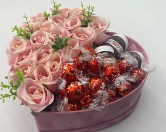 Personalised Velvet Hat Box Gift Lindt Lindor Nutella Jars & Roses