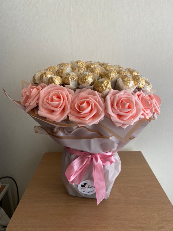 Large Ferrero Rocher Chocolate & Flowers Hand-tied Bouquet Gift