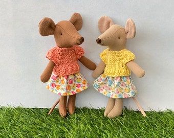 Maileg little sister mouse jumper and skirt